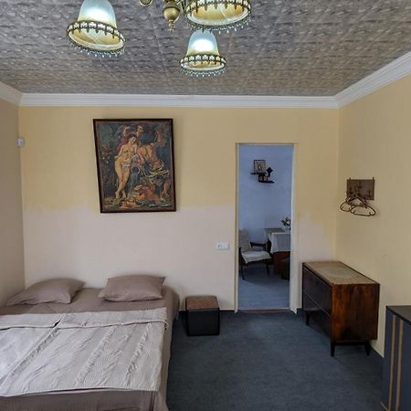 Mano'S Guest House Кобулети Екстериор снимка
