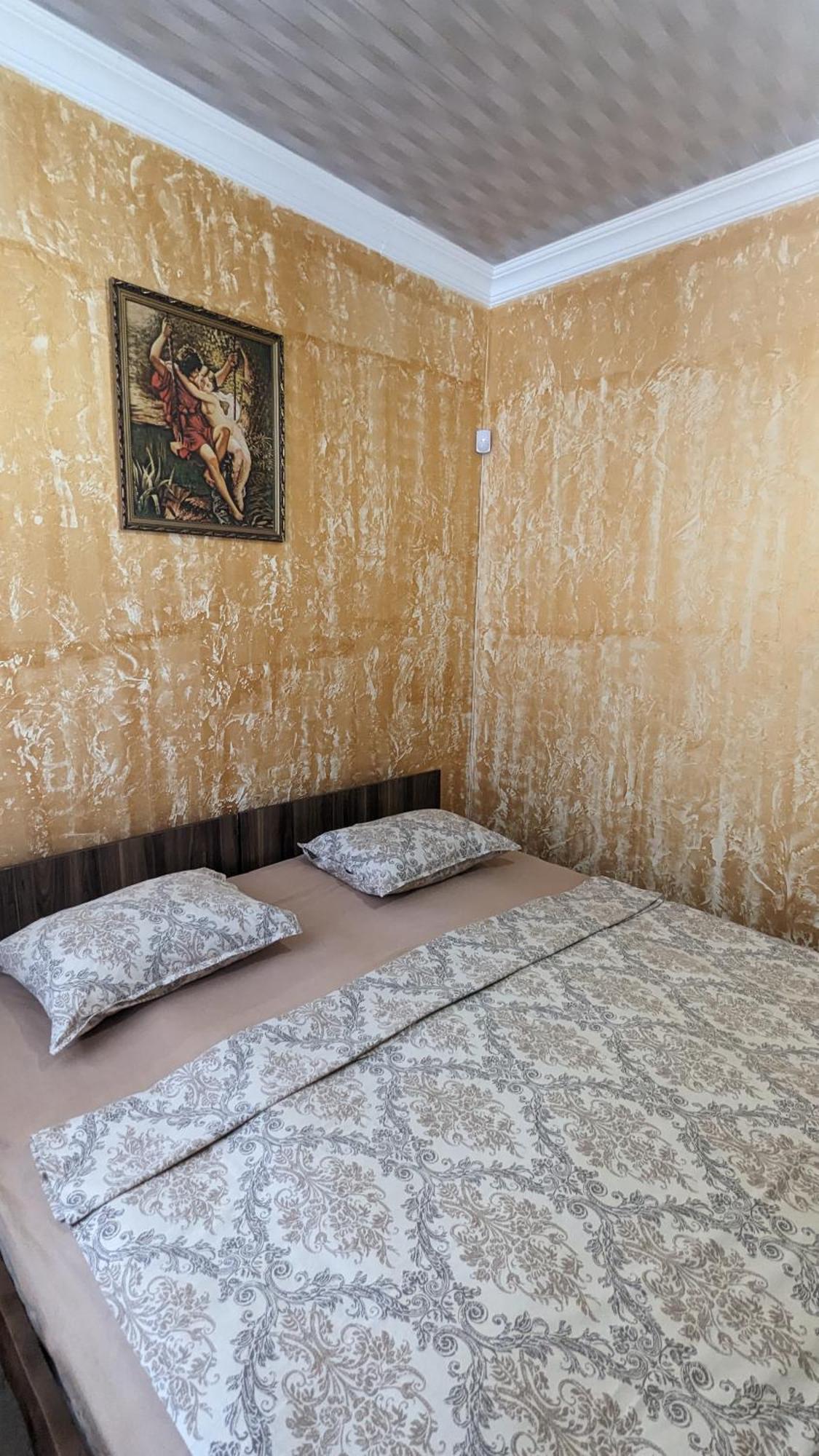 Mano'S Guest House Кобулети Екстериор снимка